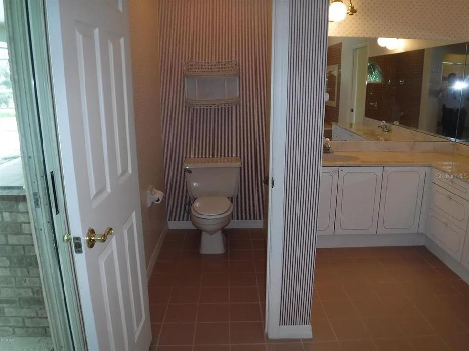For Sale: $360,000 (3 beds, 2 baths, 2568 Square Feet)