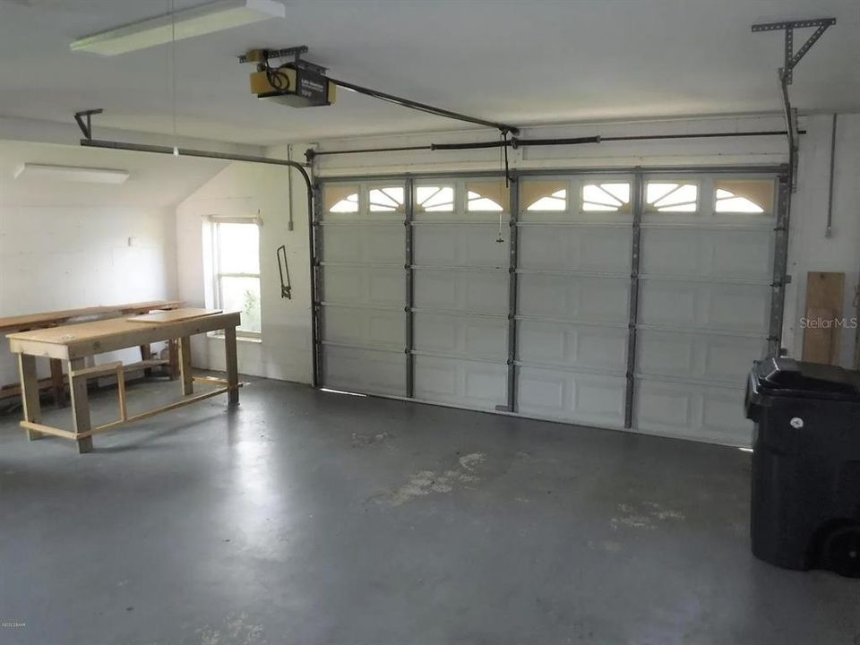 For Sale: $360,000 (3 beds, 2 baths, 2568 Square Feet)