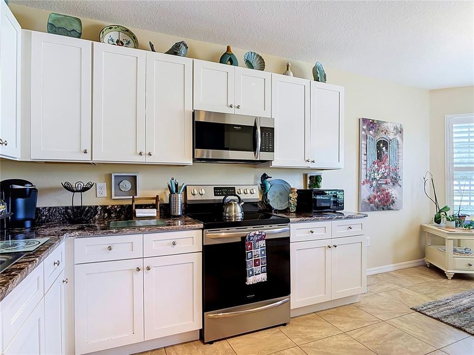 For Sale: $364,803 (3 beds, 2 baths, 1774 Square Feet)
