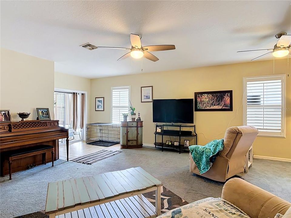 For Sale: $364,803 (3 beds, 2 baths, 1774 Square Feet)
