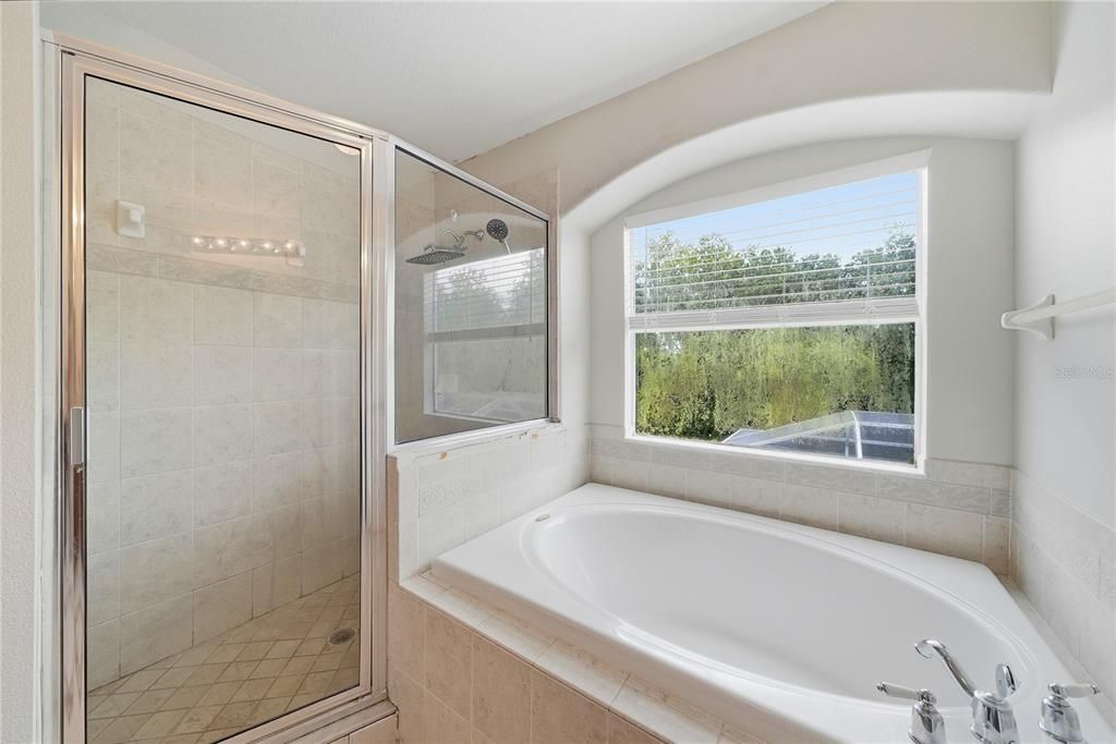 На продажу: $499,999 (5 спален, 2 ванн, 2516 Квадратных фут)