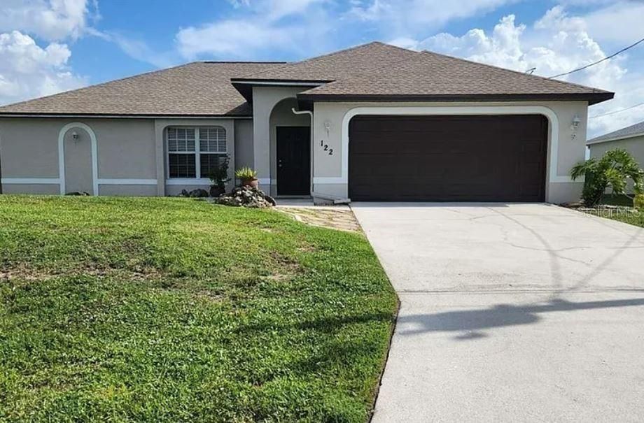 Vendido Recientemente: $289,000 (4 camas, 2 baños, 1712 Pies cuadrados)