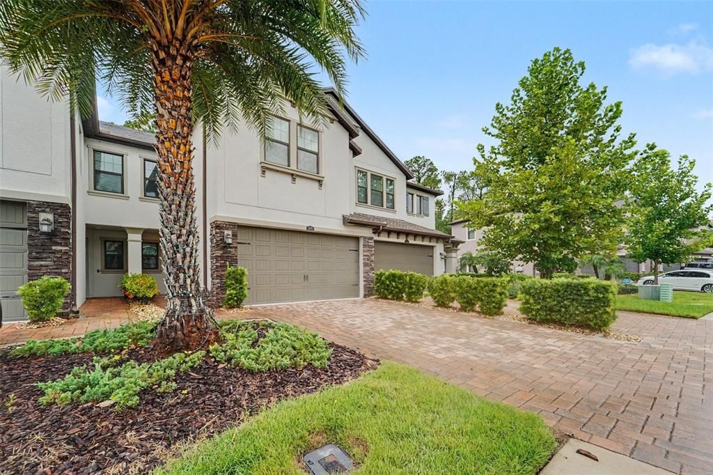 For Sale: $339,900 (3 beds, 2 baths, 1827 Square Feet)