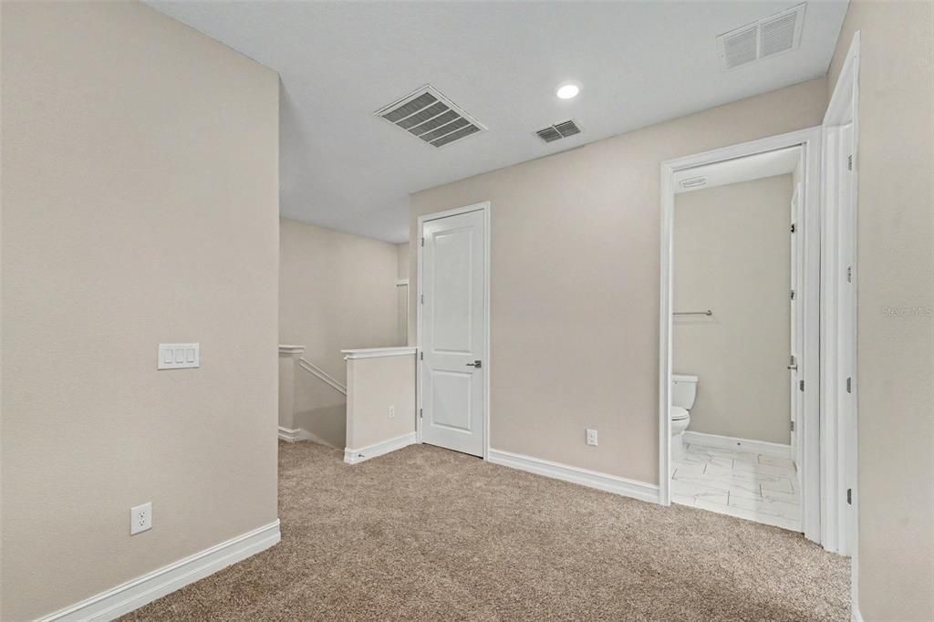 For Sale: $339,900 (3 beds, 2 baths, 1827 Square Feet)