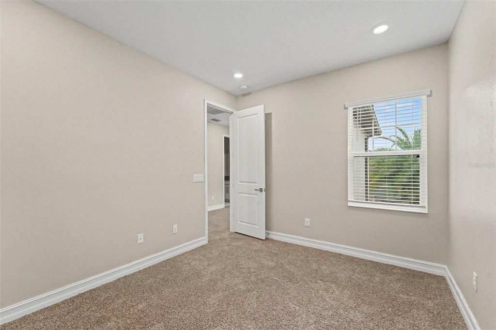 For Sale: $339,900 (3 beds, 2 baths, 1827 Square Feet)