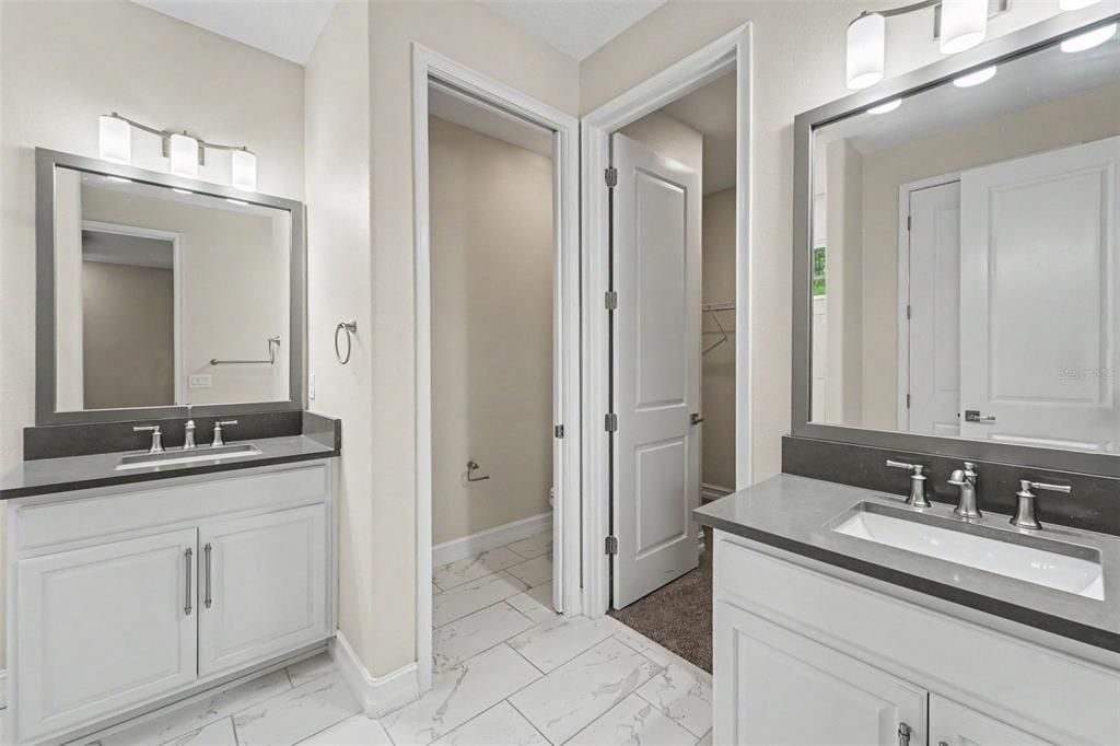 For Sale: $339,900 (3 beds, 2 baths, 1827 Square Feet)