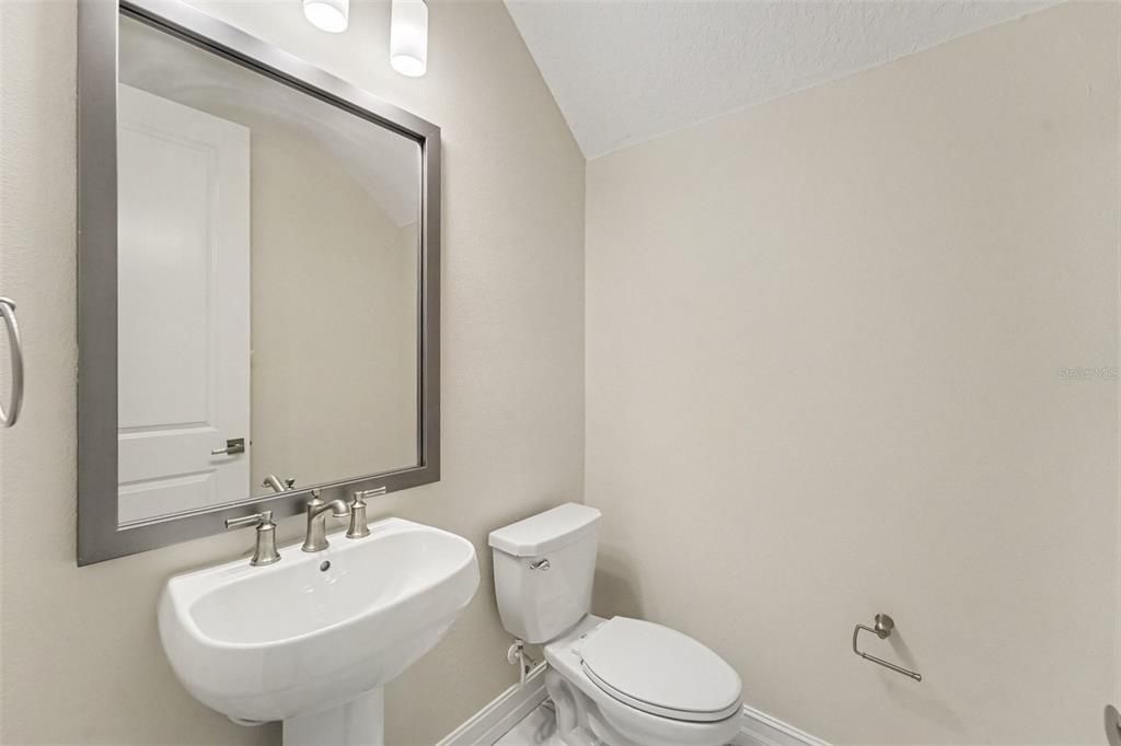 For Sale: $339,900 (3 beds, 2 baths, 1827 Square Feet)