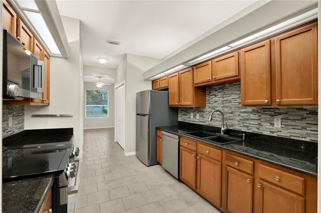 For Sale: $309,000 (2 beds, 2 baths, 1360 Square Feet)