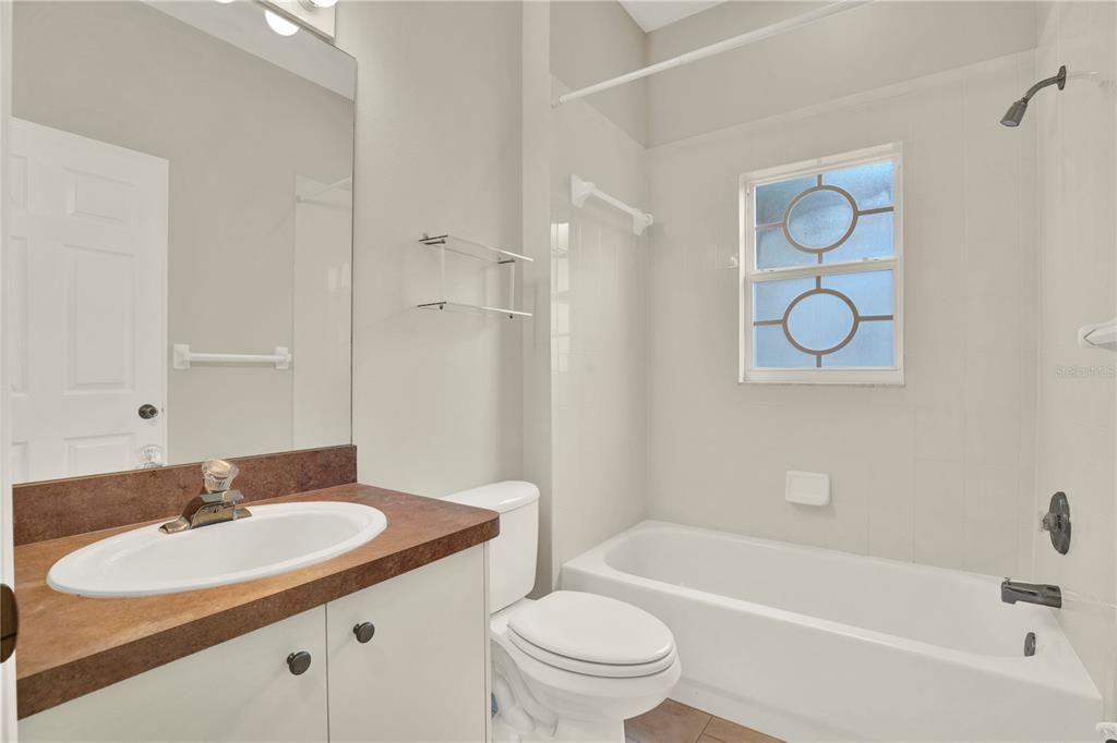For Sale: $309,000 (2 beds, 2 baths, 1360 Square Feet)