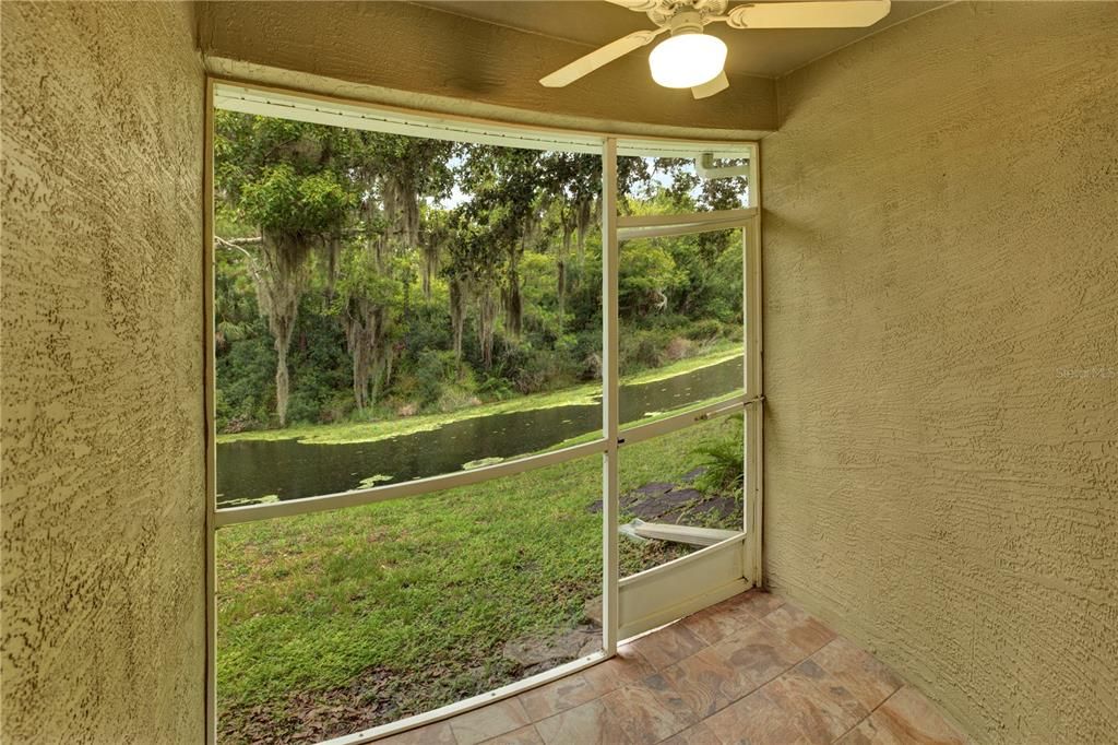 For Sale: $309,000 (2 beds, 2 baths, 1360 Square Feet)