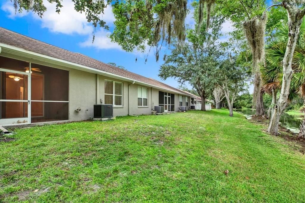 For Sale: $309,000 (2 beds, 2 baths, 1360 Square Feet)