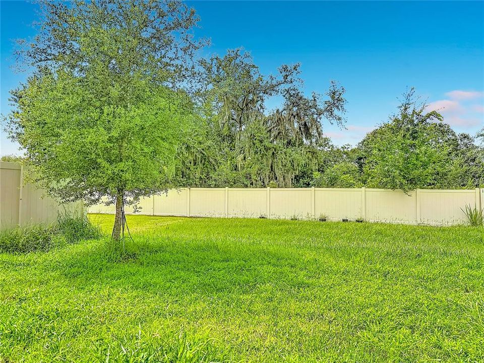 En Venta: $325,000 (4 camas, 2 baños, 2200 Pies cuadrados)