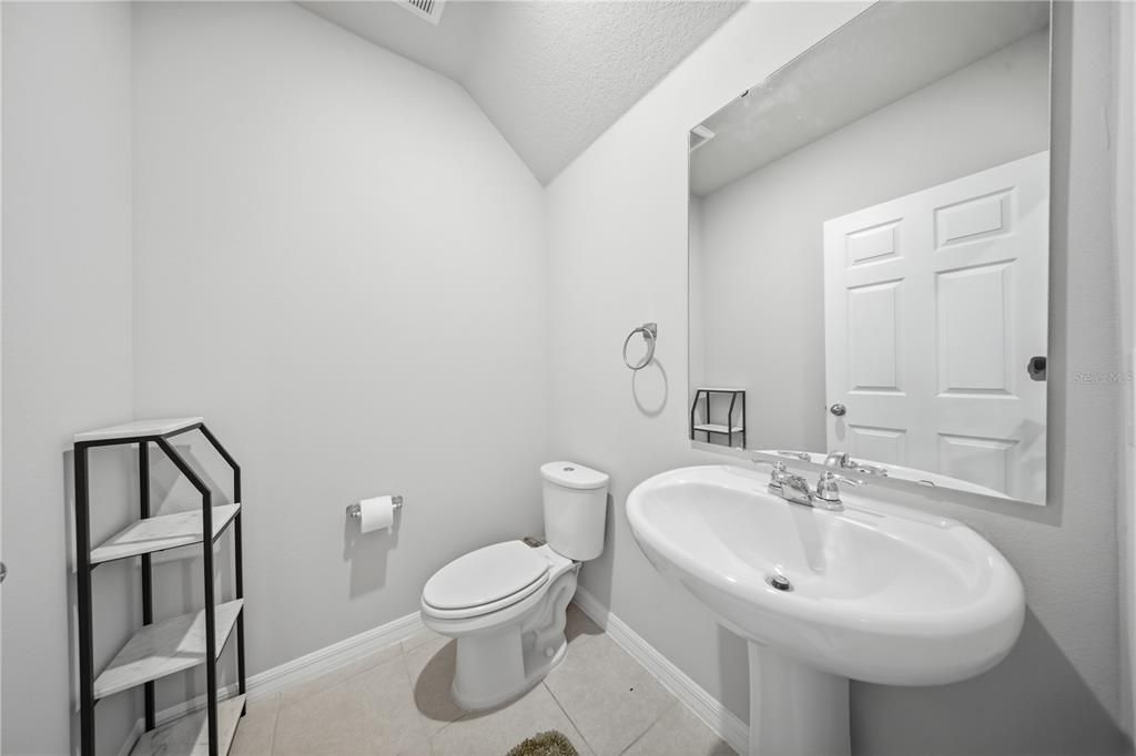 For Sale: $355,000 (3 beds, 2 baths, 1795 Square Feet)