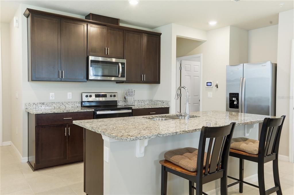 For Sale: $355,000 (3 beds, 2 baths, 1795 Square Feet)