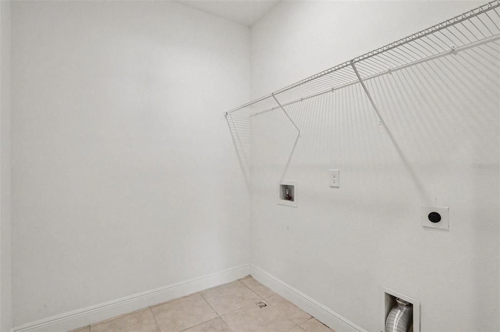 En Venta: $419,900 (3 camas, 2 baños, 2312 Pies cuadrados)