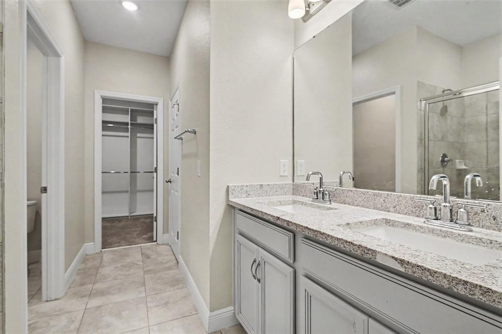 En Venta: $419,900 (3 camas, 2 baños, 2312 Pies cuadrados)