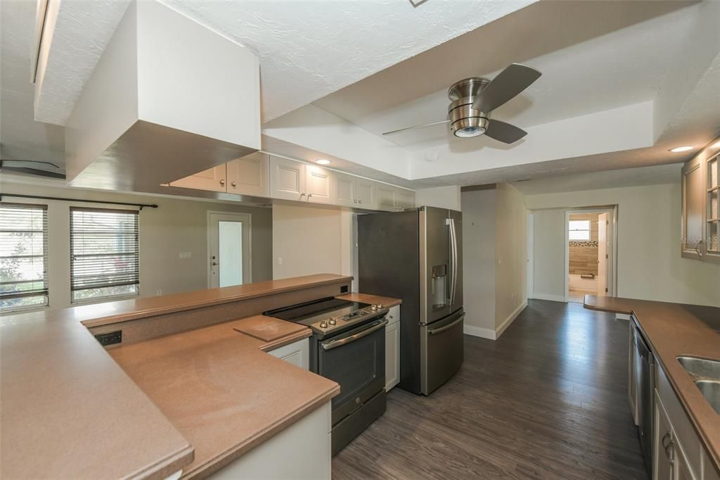 For Rent: $2,650 (3 beds, 2 baths, 2270 Square Feet)