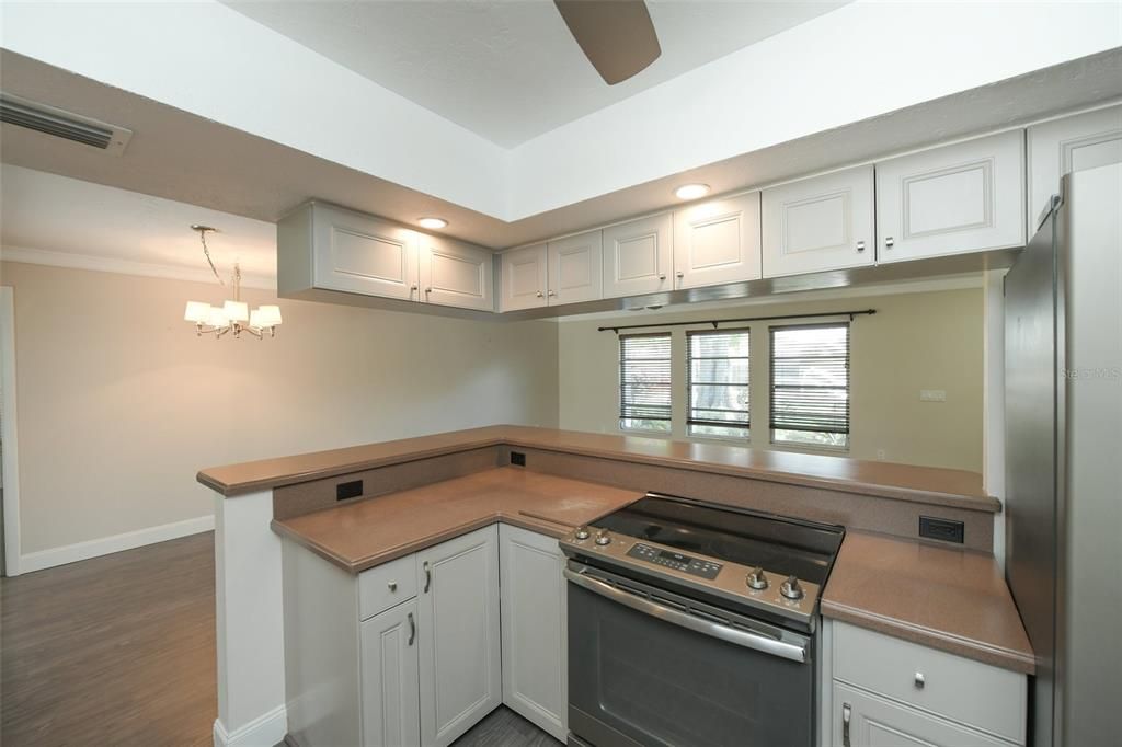 For Rent: $2,650 (3 beds, 2 baths, 2270 Square Feet)