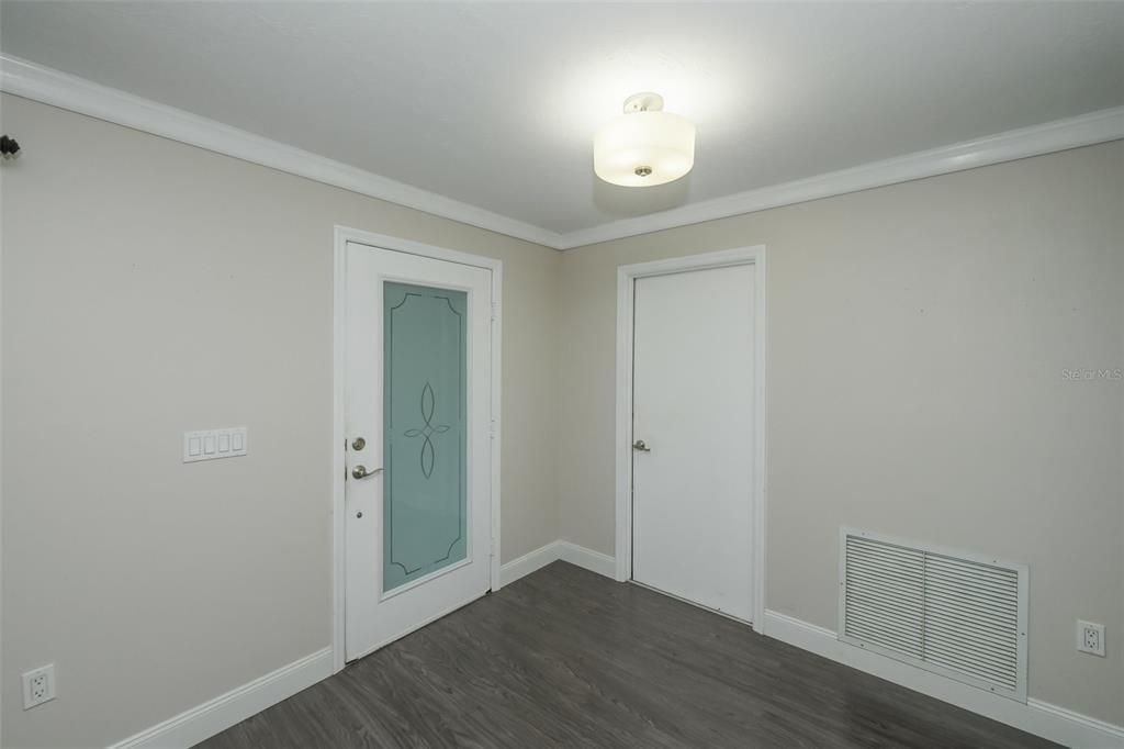 For Rent: $2,650 (3 beds, 2 baths, 2270 Square Feet)