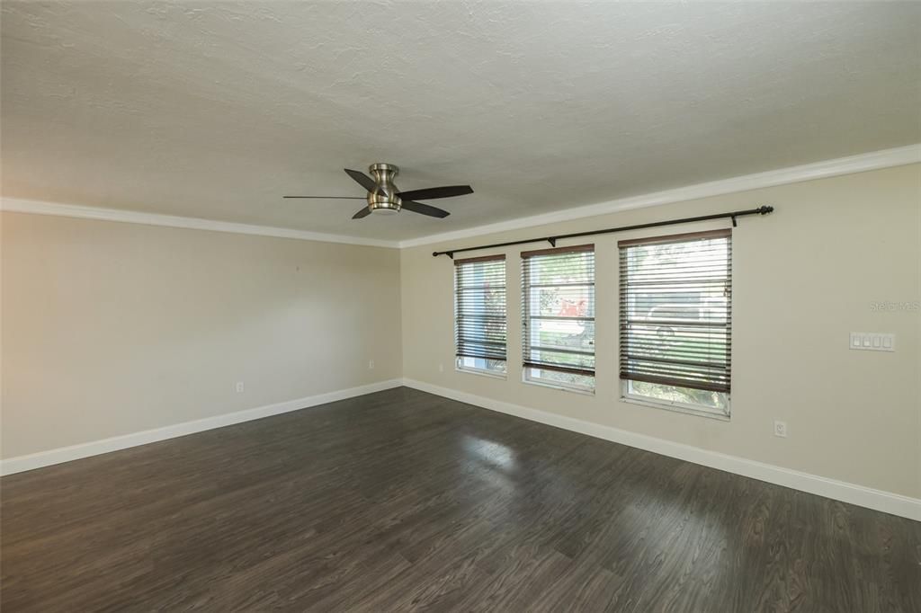 For Rent: $2,650 (3 beds, 2 baths, 2270 Square Feet)