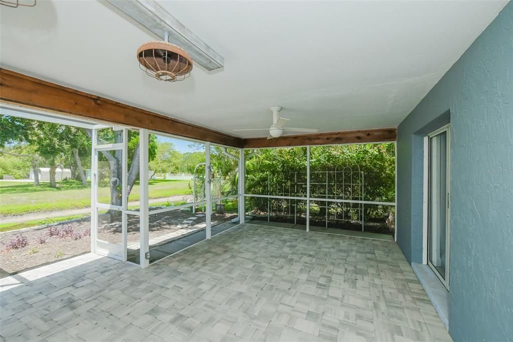 For Rent: $2,650 (3 beds, 2 baths, 2270 Square Feet)