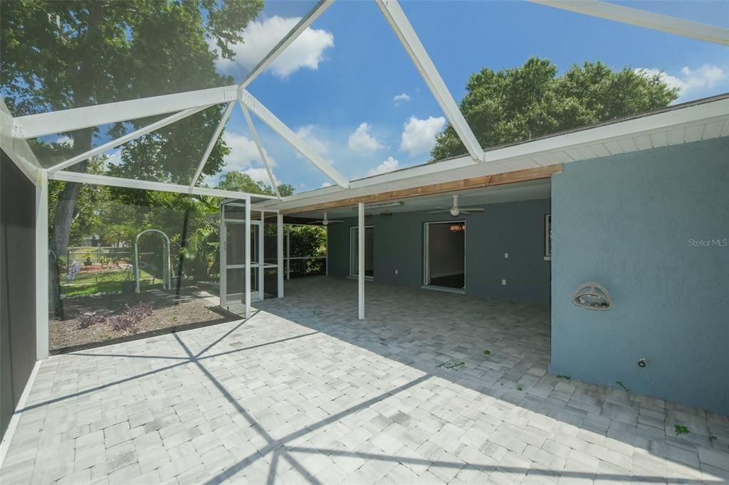 For Rent: $2,650 (3 beds, 2 baths, 2270 Square Feet)