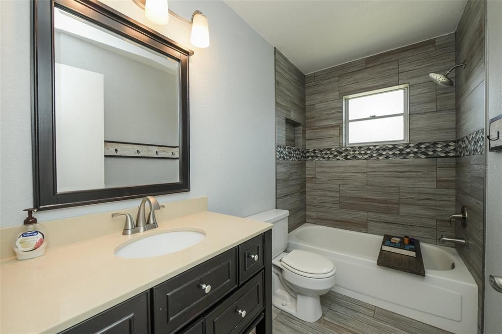 For Rent: $2,650 (3 beds, 2 baths, 2270 Square Feet)