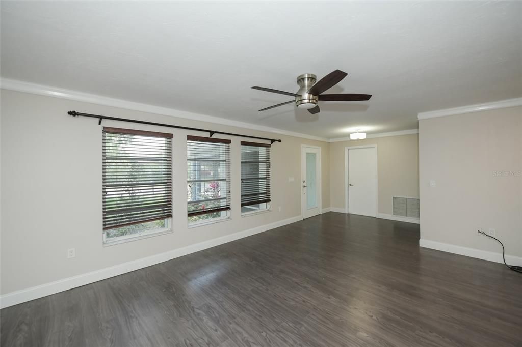 For Rent: $2,650 (3 beds, 2 baths, 2270 Square Feet)