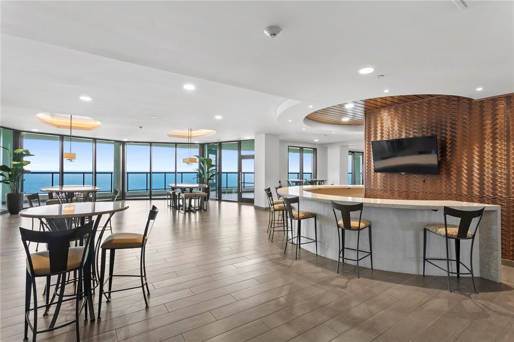 For Rent: $3,250 (1 beds, 1 baths, 1350 Square Feet)