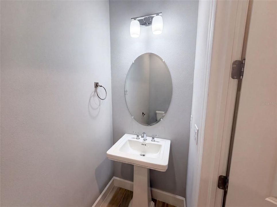 Activo con contrato: $511,000 (4 camas, 3 baños, 2418 Pies cuadrados)
