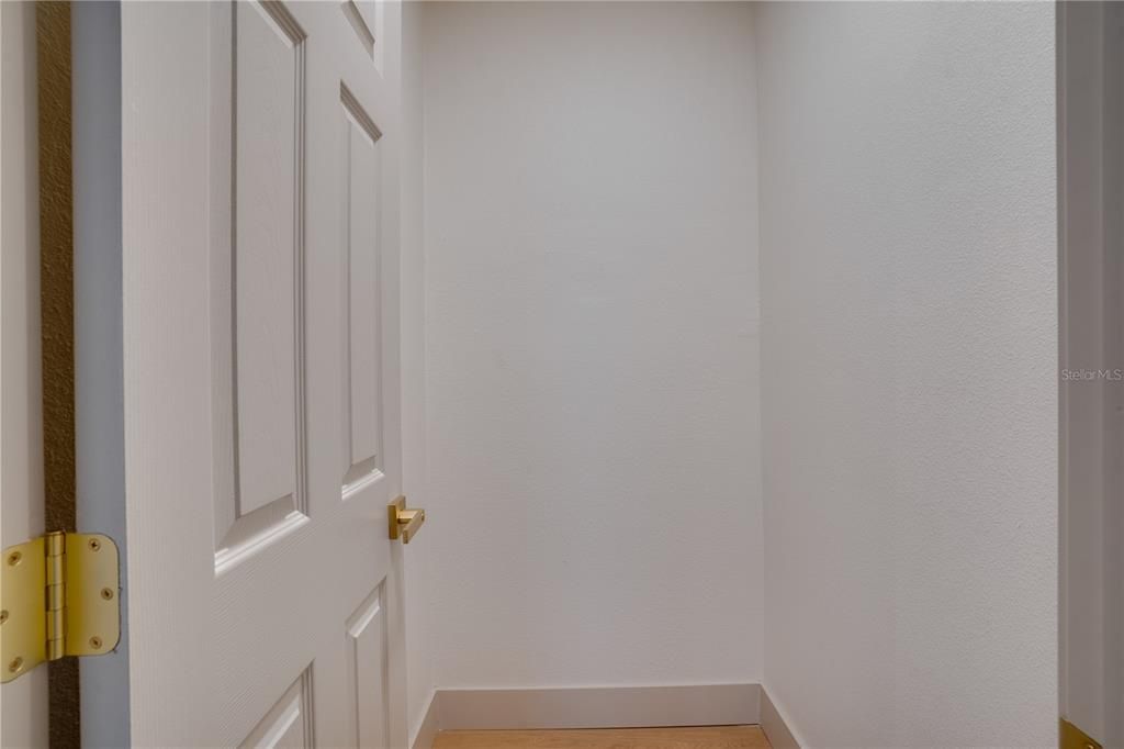 Activo con contrato: $449,000 (3 camas, 2 baños, 1260 Pies cuadrados)
