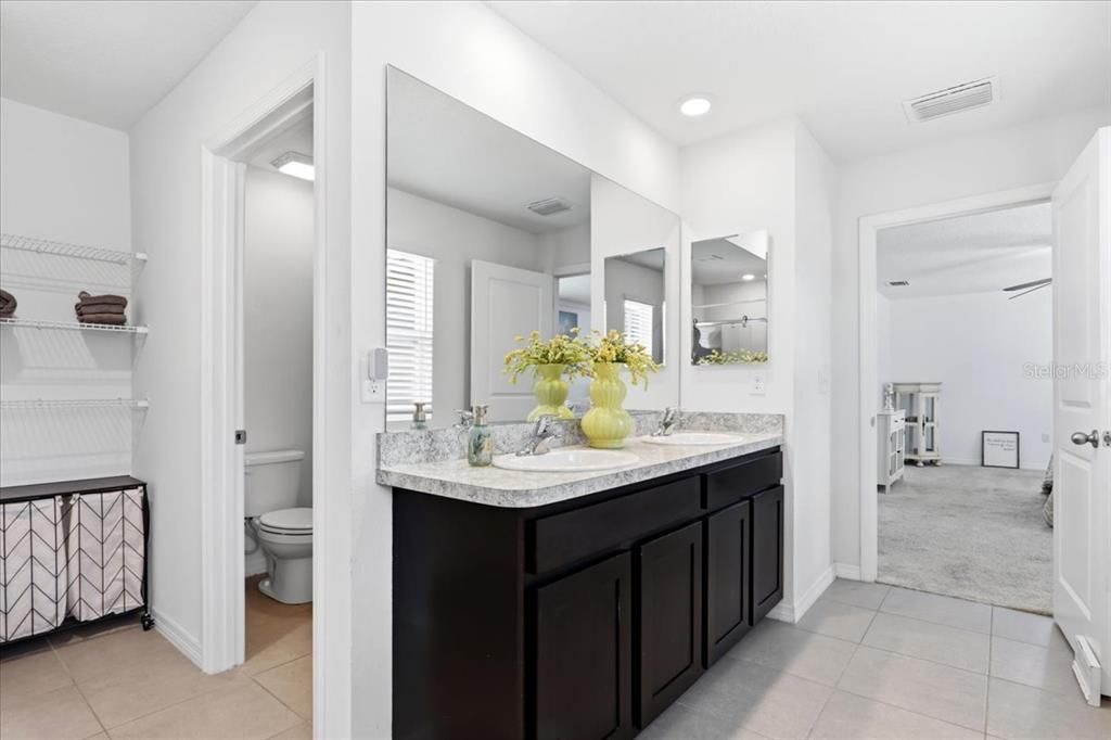 For Sale: $410,000 (4 beds, 2 baths, 2427 Square Feet)