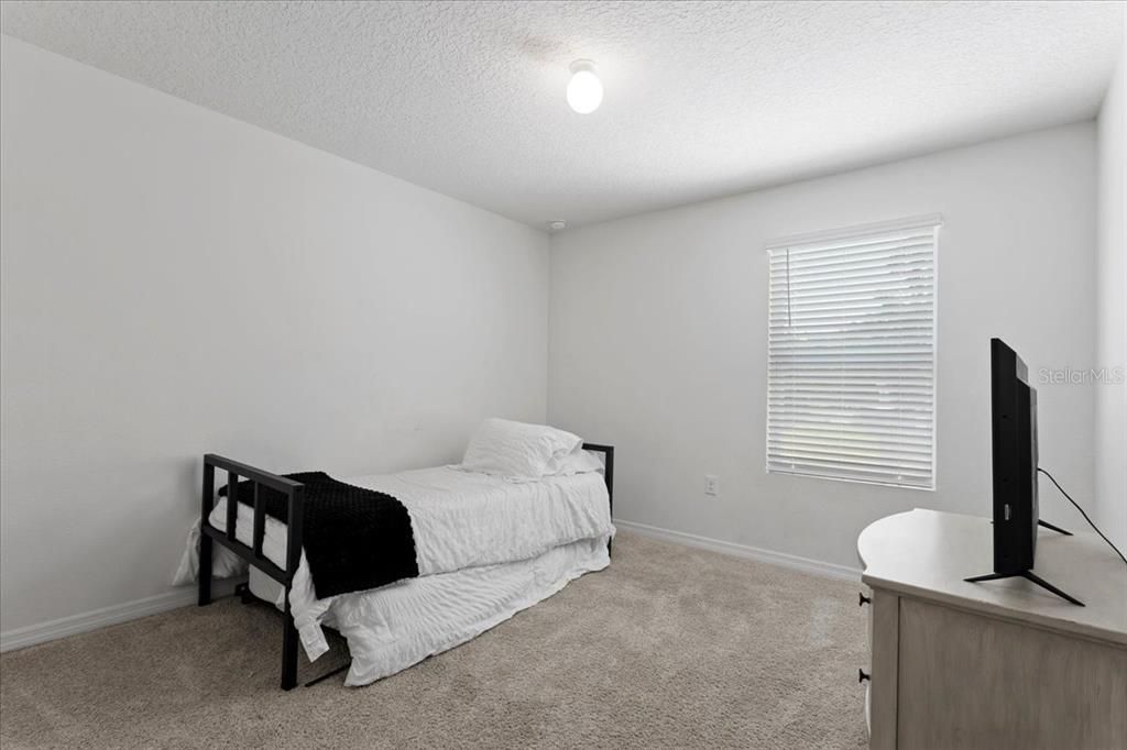 For Sale: $410,000 (4 beds, 2 baths, 2427 Square Feet)