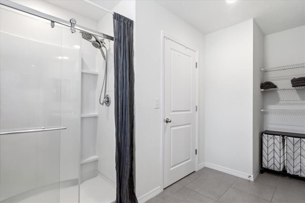 For Sale: $410,000 (4 beds, 2 baths, 2427 Square Feet)