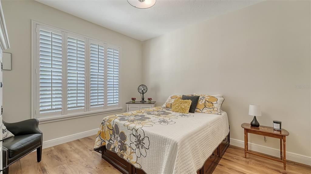 For Sale: $850,000 (3 beds, 2 baths, 2600 Square Feet)