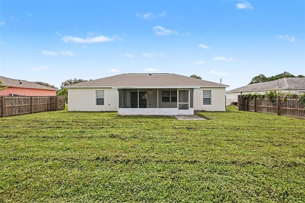 For Sale: $294,900 (3 beds, 2 baths, 1613 Square Feet)