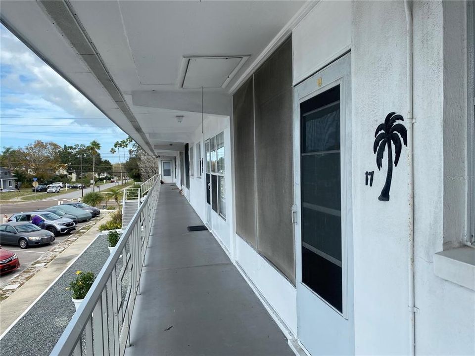 For Rent: $1,395 (1 beds, 1 baths, 705 Square Feet)
