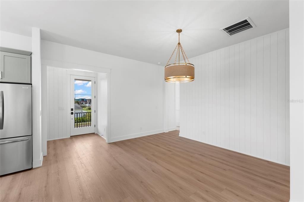 En Venta: $929,900 (4 camas, 2 baños, 2168 Pies cuadrados)