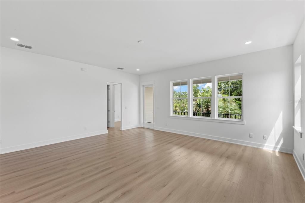 En Venta: $929,900 (4 camas, 2 baños, 2168 Pies cuadrados)