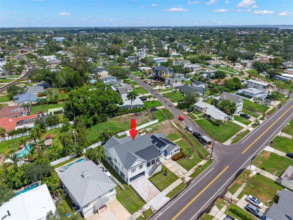 En Venta: $929,900 (4 camas, 2 baños, 2168 Pies cuadrados)