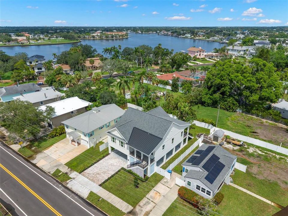En Venta: $929,900 (4 camas, 2 baños, 2168 Pies cuadrados)