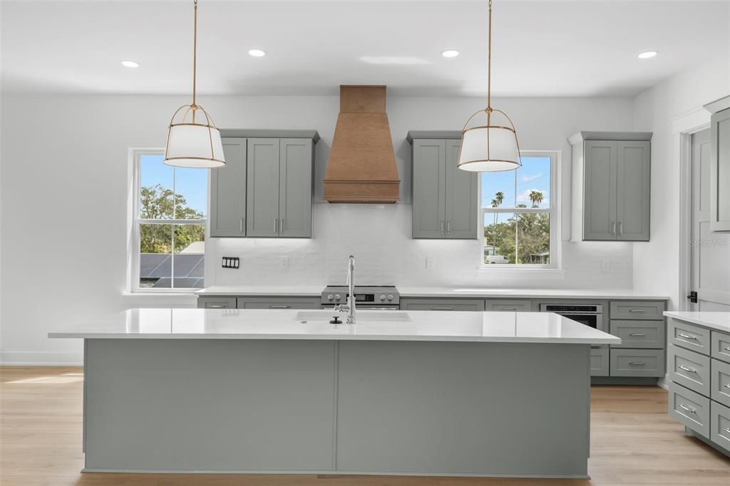 En Venta: $929,900 (4 camas, 2 baños, 2168 Pies cuadrados)
