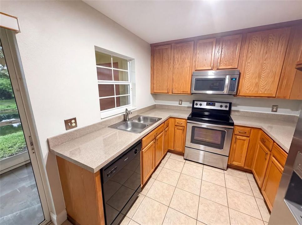 For Sale: $185,000 (2 beds, 2 baths, 1538 Square Feet)