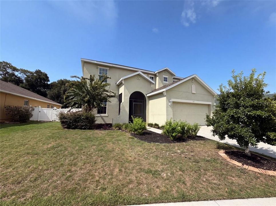 Active With Contract: $425,000 (4 beds, 3 baths, 2420 Square Feet)