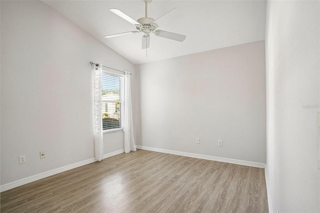 Active With Contract: $315,000 (2 beds, 2 baths, 1138 Square Feet)