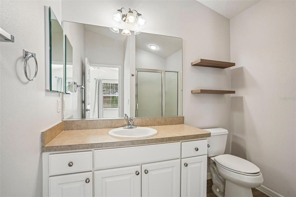 Active With Contract: $315,000 (2 beds, 2 baths, 1138 Square Feet)