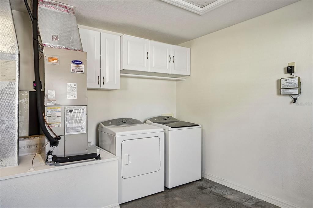 Active With Contract: $315,000 (2 beds, 2 baths, 1138 Square Feet)