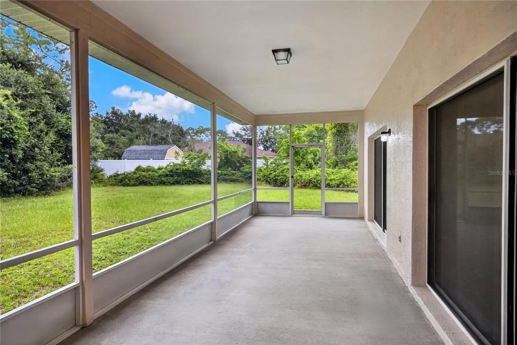 For Sale: $369,000 (4 beds, 2 baths, 2017 Square Feet)
