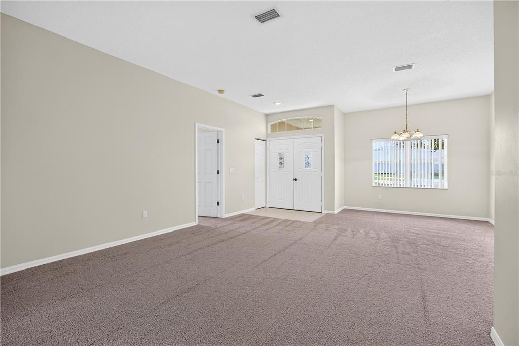 For Sale: $369,000 (4 beds, 2 baths, 2017 Square Feet)