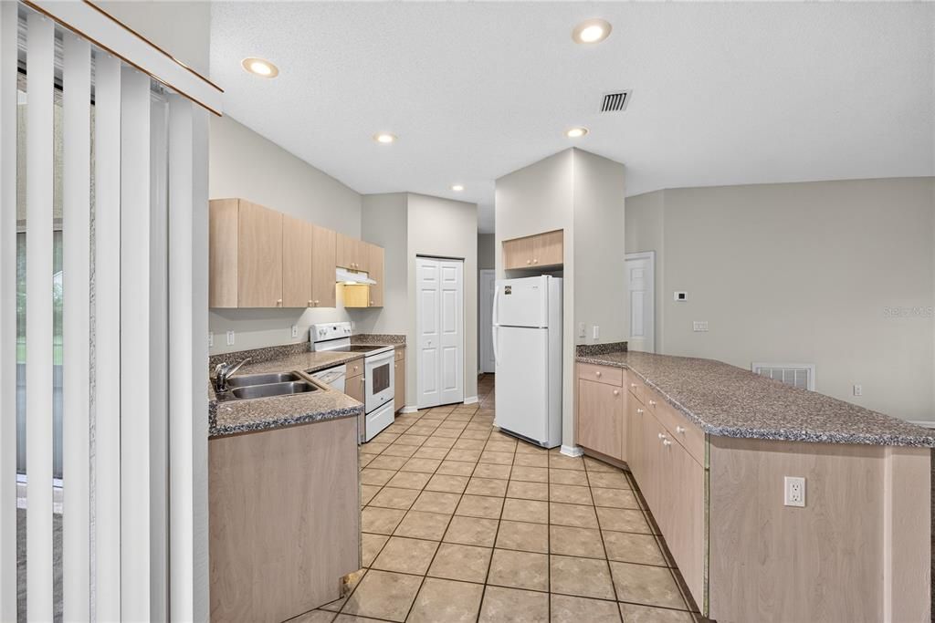 For Sale: $369,000 (4 beds, 2 baths, 2017 Square Feet)